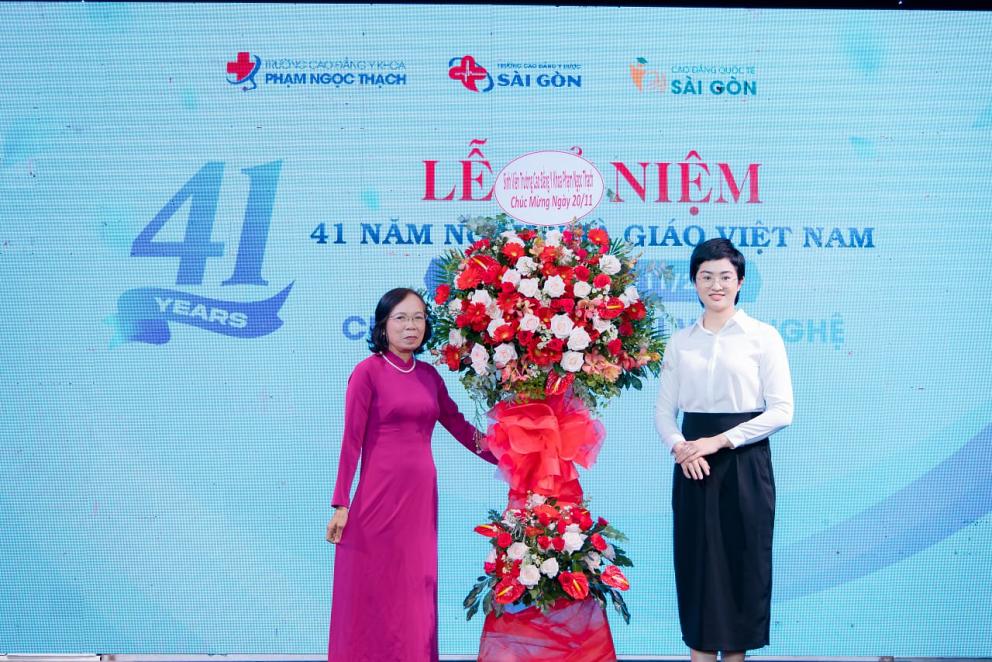 Giao lưu văn nghệ các trường cao đẳng kỷ niệm ngày nhà giáo việt nam