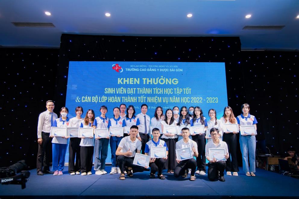 Giao lưu văn nghệ các trường cao đẳng kỷ niệm ngày nhà giáo việt nam