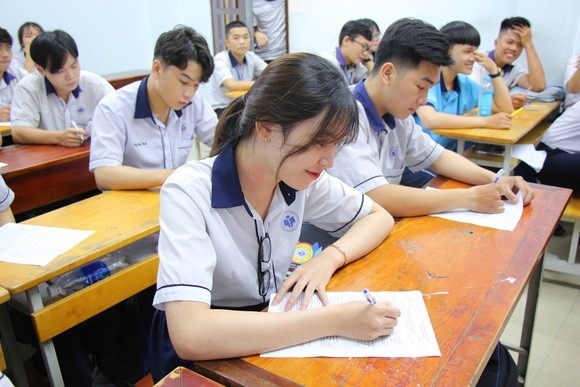7-bi-kip-lam-bai-thi-mon-cong-nghe-diem-cao-nam-2025