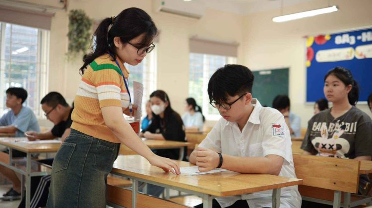 Đề thi thử tốt nghiệp THPT môn Văn năm 2025 trường Lục Ngạn 2 – Bắc Giang