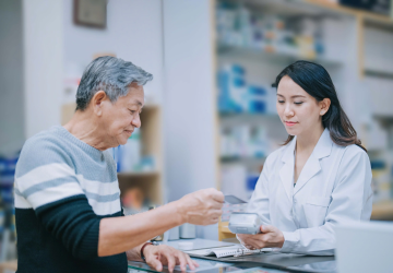 Cơ hội việc làm Cao đẳng Dược hiện nay? Xu hướng phát triển nghề trong tương lai?