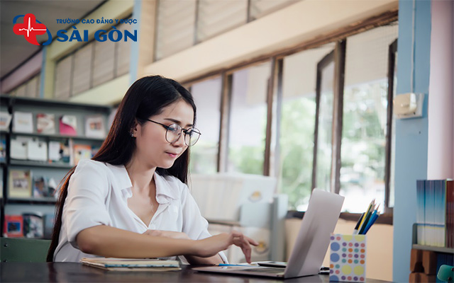 Hướng dẫn chi tiết các bước xét tuyển online Cao đẳng Dược